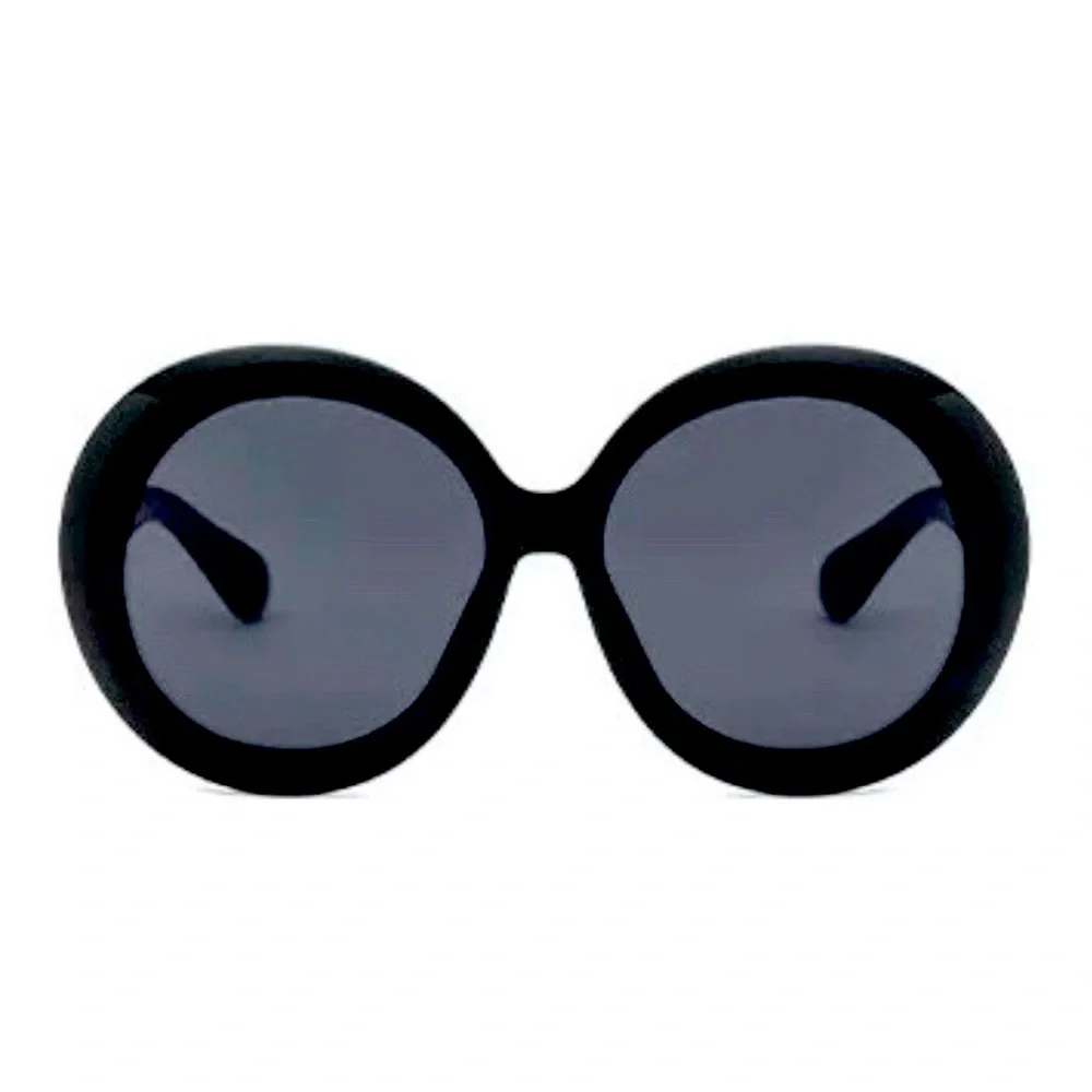 🍋2/$30 The Jackie O Oversized Round Sunglasses in Black